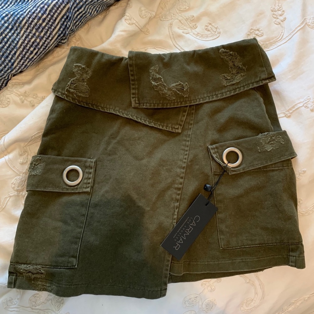 NWT CARMAR SKIRT